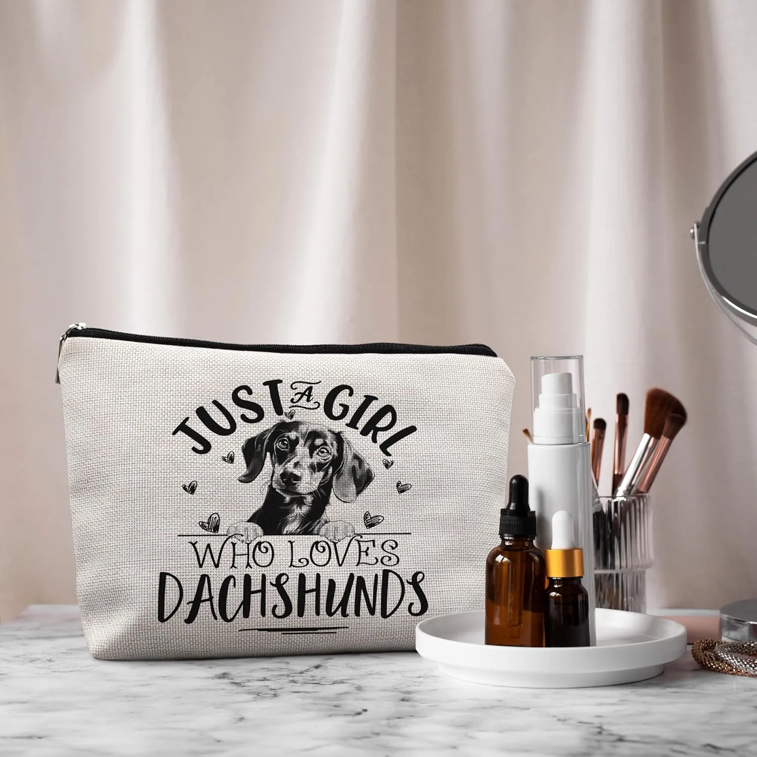 Dachshund Wiener Dog Makeup Bag - Dachshund Mom & Lover Gifts - Cosmetic & Toiletry Bag