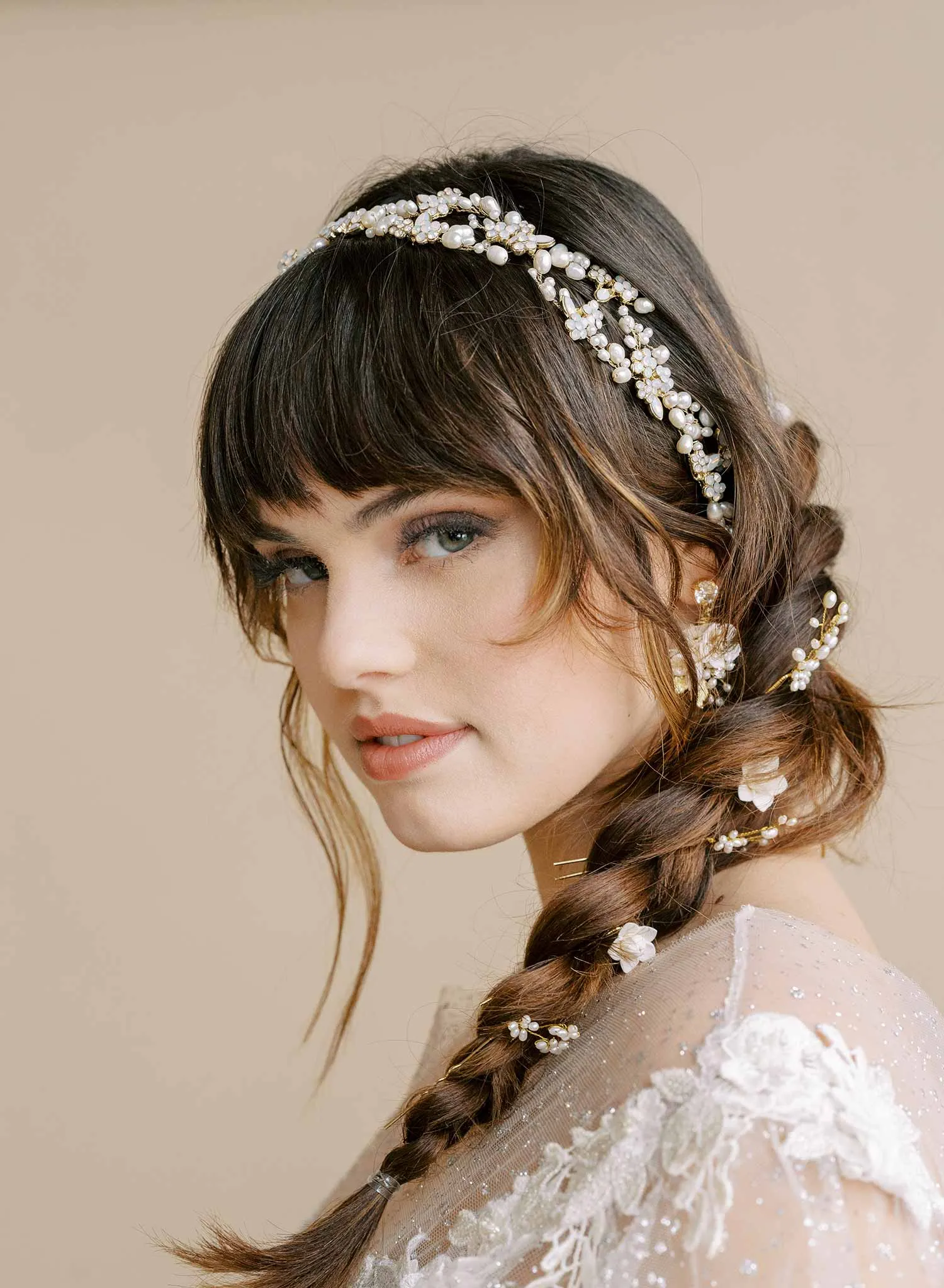 Decadent pearl infinity loops vine - Style #2131