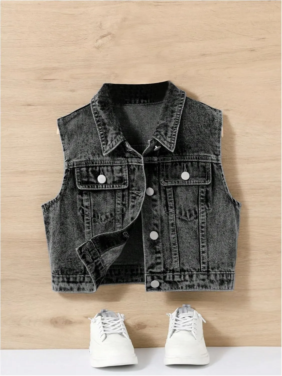 Verdusa Girl's Denim Vest Button Down Fashion Sleeveless Jean Jacket Cute Crop Tops