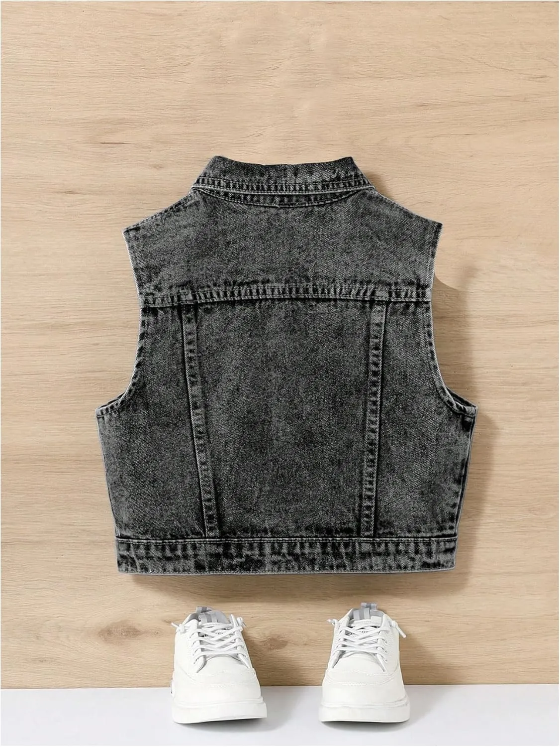 Verdusa Girl's Denim Vest Button Down Fashion Sleeveless Jean Jacket Cute Crop Tops